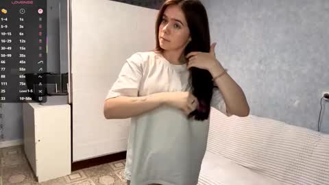 Lia online show from December 21, 1:07 pm