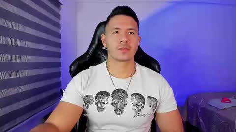 Snapshot of ransoj chatting on November 12, 12:11 am Jonas online show from November 12, 12:11 am