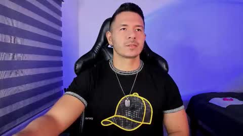 Snapshot of ransoj chatting on November 14, 11:46 pm Jonas online show from November 14, 11:46 pm