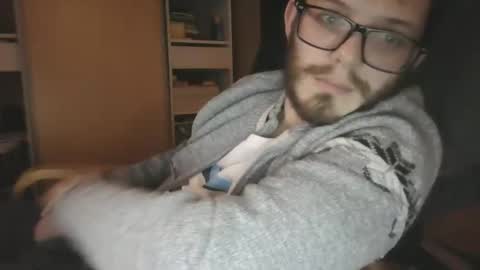 Snapshot of raphaellamane250601 chatting on December 14, 8:08 pm raphaellamane250601 online show from December 14, 8:08 pm