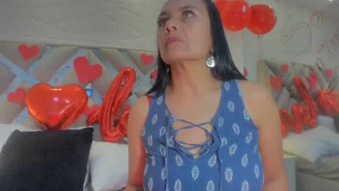 Snapshot of raquel_moore chatting on February 16, 3:59 pm Raquel Moore online show from February 16, 3:59 pm