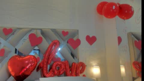 Snapshot of raquel_moore chatting on February 16, 10:10 pm Raquel Moore online show from February 16, 10:10 pm