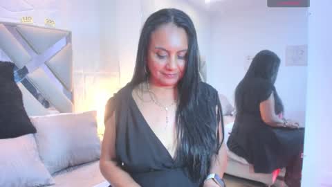 Snapshot of raquel_moore chatting on September 23, 11:41 pm Raquel Moore online show from September 23, 11:41 pm