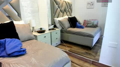 Snapshot of raquel_moore chatting on October 6, 11:40 am Raquel Moore online show from October 6, 11:40 am