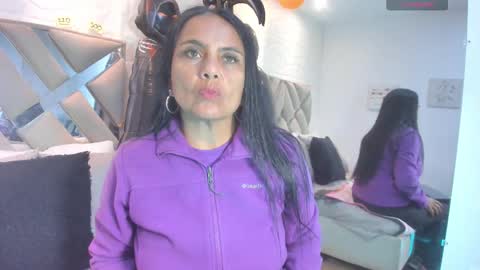 Snapshot of raquel_moore chatting on October 12, 2:49 pm Raquel Moore online show from October 12, 2:49 pm