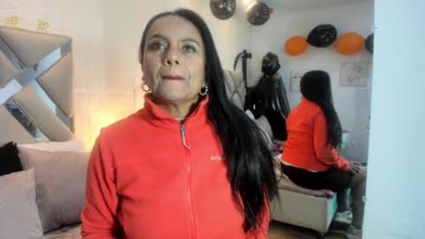 Snapshot of raquel_moore chatting on November 4, 11:42 am Raquel Moore online show from November 4, 11:42 am