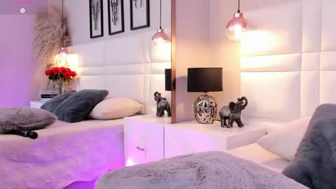 Snapshot of raquelhyde_ chatting on May 26, 9:11 pm raquel Hyde online show from May 26, 9:11 pm