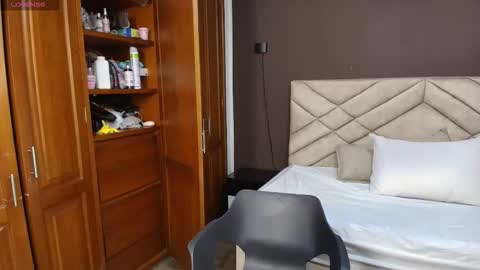 Raquel online show from October 29, 11:45 am