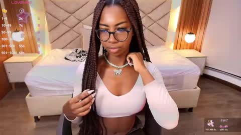 Raquel online show from February 18, 12:45 pm