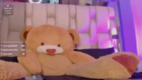 Snapshot of raquellevalmont chatting on June 14, 2:24 am raquel online show from June 14, 2:24 am