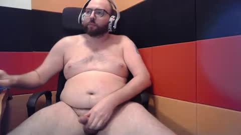 Snapshot of rascalpup chatting on February 23, 10:20 pm rascalpup online show from February 23, 10:20 pm