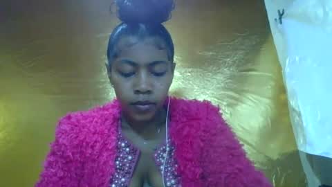 Snapshot of rasoaa chatting on June 24, 6:12 am Rasoaa online show from June 24, 6:12 am