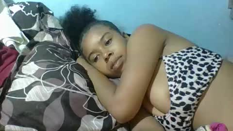 rasoelysca online show from March 9, 6:12 pm