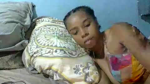 rasoelysca online show from April 5, 3:42 pm