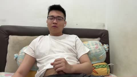 randomnaut online show from December 5, 6:44 pm