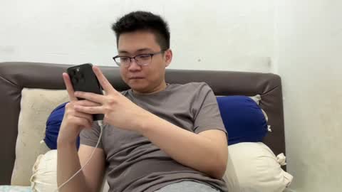 randomnaut online show from December 19, 6:23 pm