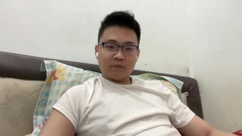 randomnaut online show from February 10, 8:10 pm