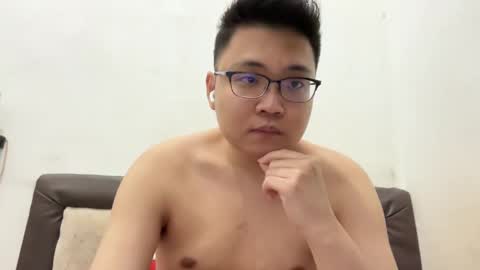 randomnaut online show from February 12, 7:31 pm