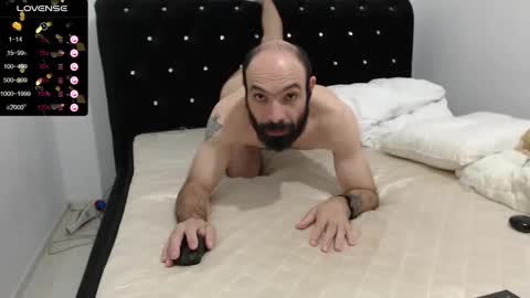 RaulWildBoy27 online show from October 12, 1:43 pm