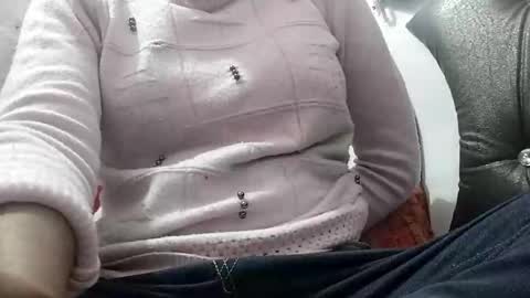 Snapshot of rava_sexy chatting on February 18, 2:40 am rava_sexy online show from February 18, 2:40 am
