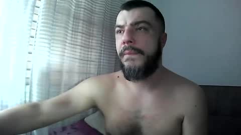 Snapshot of ravart43 chatting on March 5, 9:16 am ravart43 online show from March 5, 9:16 am