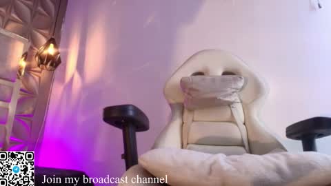 Snapshot of rave_paradise chatting on November 4, 11:09 am online show from November 4, 11:09 am