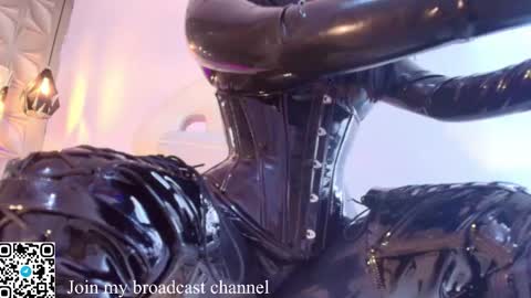 Snapshot of rave_paradise chatting on November 6, 3:57 pm online show from November 6, 3:57 pm