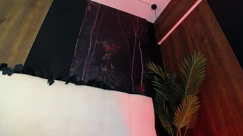 Snapshot of raven_foxxy chatting on May 14, 5:36 am Raven Foxxy online show from May 14, 5:36 am