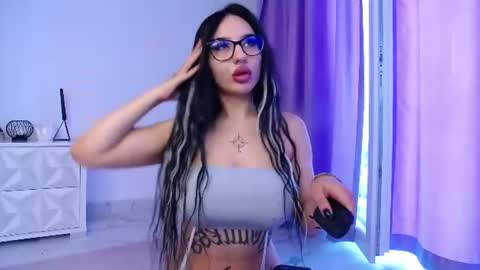 Raven Foxxy online show from June 28, 7:14 am