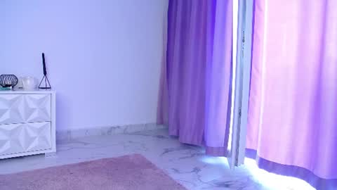 Raven Foxxy online show from July 21, 6:38 am