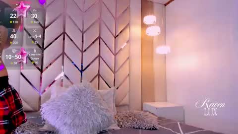 Snapshot of raven_luxx chatting on June 22, 6:49 pm RAVEN online show from June 22, 6:49 pm