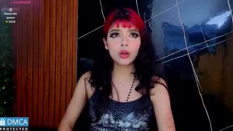 raven_rox_ online show from March 7, 3:14 am