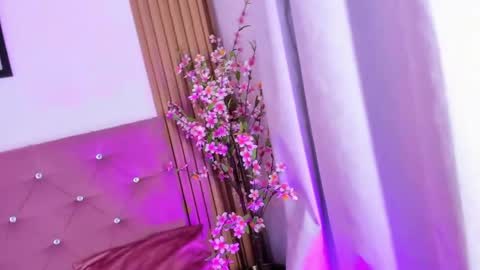 ravena_queen online show from May 27, 1:57 am