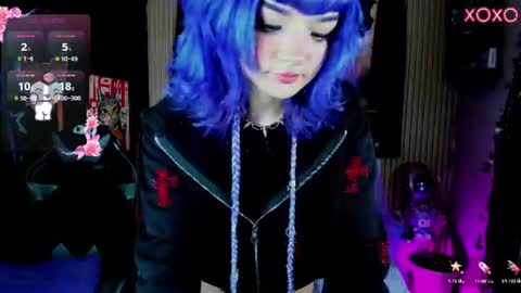 Snapshot of ravencollen chatting on June 4, 8:15 pm ravencollen online show from June 4, 8:15 pm