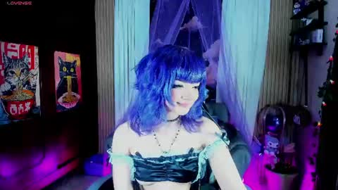Snapshot of ravencollen chatting on June 17, 8:10 pm ravencollen online show from June 17, 8:10 pm