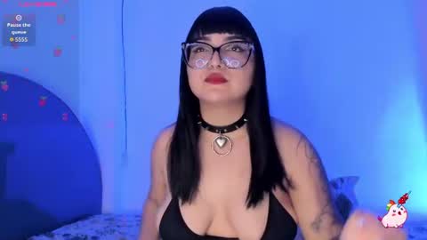 Snapshot of ravendark_666 chatting on June 14, 6:37 am Raven online show from June 14, 6:37 am