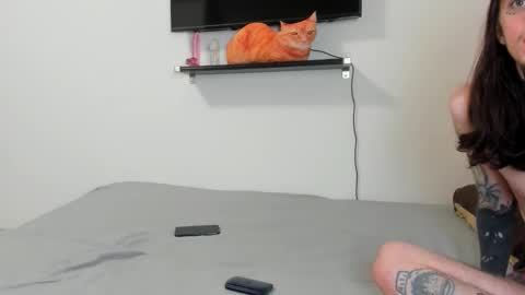 Raveneusbiter online show from February 16, 9:33 pm