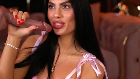 Lav online show from May 30, 7:22 pm