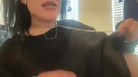 Raven Ray online show from February 16, 7:54 pm