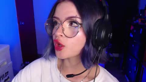 raventh_ online show from January 19, 3:54 am