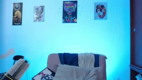 Snapshot of raventh_ chatting on May 27, 2:52 am raventh_ online show from May 27, 2:52 am