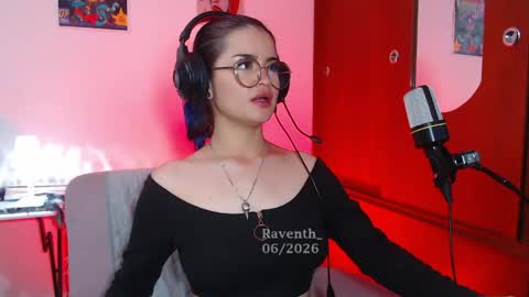 Snapshot of raventh_ chatting on June 10, 2:56 am raventh_ online show from June 10, 2:56 am