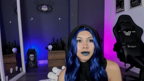 Snapshot of ravenwitch_ chatting on June 4, 8:04 pm Raven Witch online show from June 4, 8:04 pm