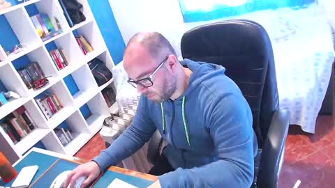 ravingr3d3 online show from February 8, 1:36 pm