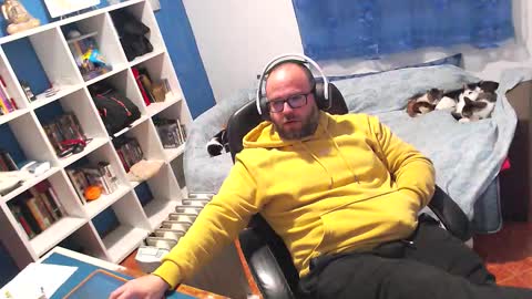 ravingr3d3 online show from February 19, 9:55 pm