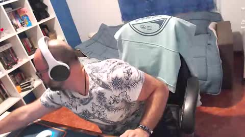 ravingr3d3 online show from March 16, 11:09 pm