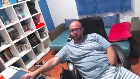 ravingr3d3 online show from June 7, 1:21 am