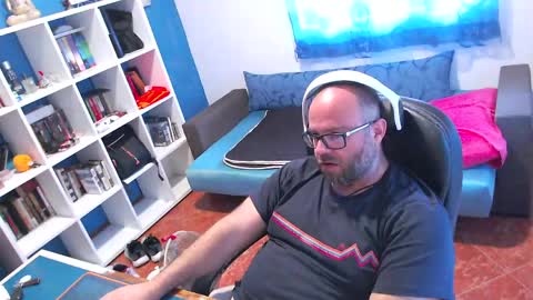 ravingr3d3 online show from June 7, 1:26 pm