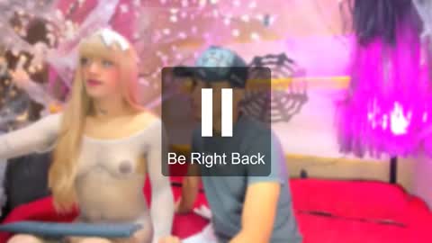 Snapshot of ravingxxmads chatting on October 15, 8:14 am kata online show from October 15, 8:14 am