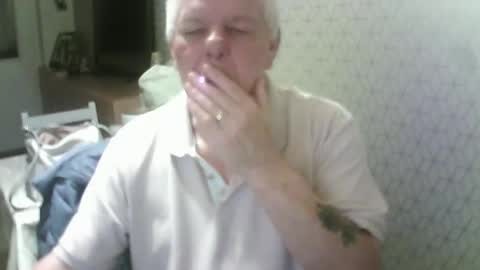 Snapshot of ray47 chatting on October 8, 11:02 pm ray47 online show from October 8, 11:02 pm